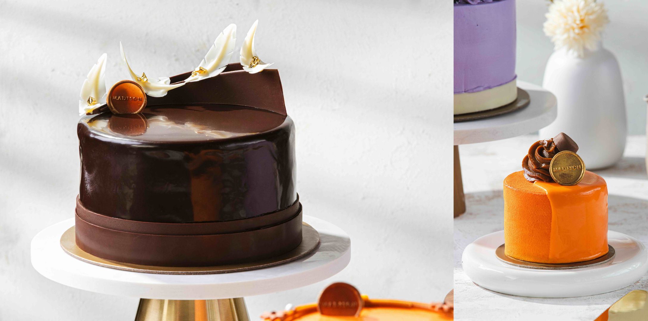 The Crunchy Walnut Cake and Cocoa Indulgence Mini Cake at Madison Lounge & Bar, Hilton Manila Newport World Resorts