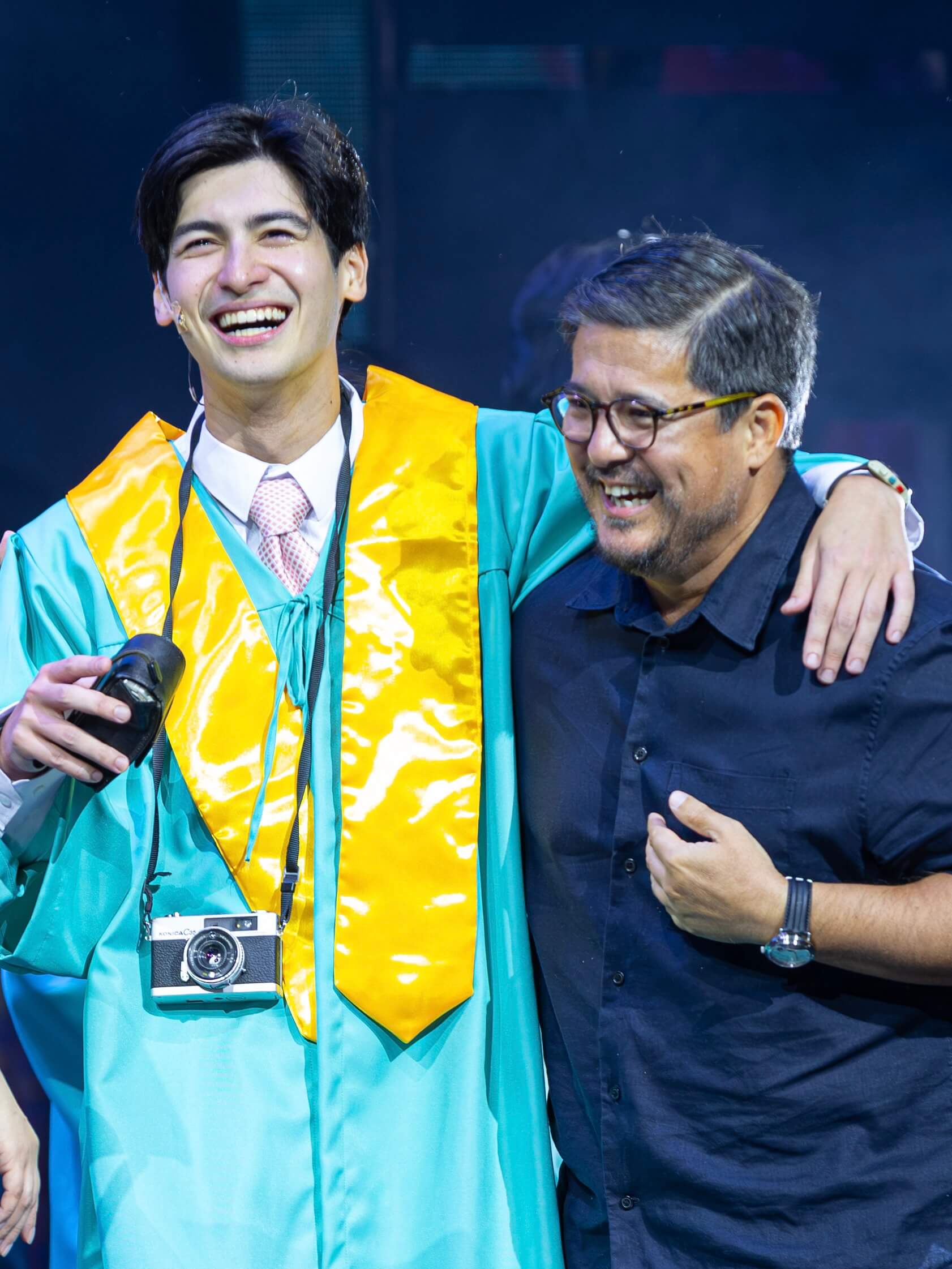 posed with Andres Muhlach, the new Adie of Bagets The Musical.