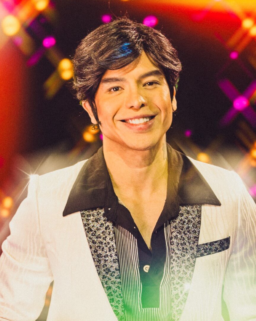 Anthony Rosaldo as Romer