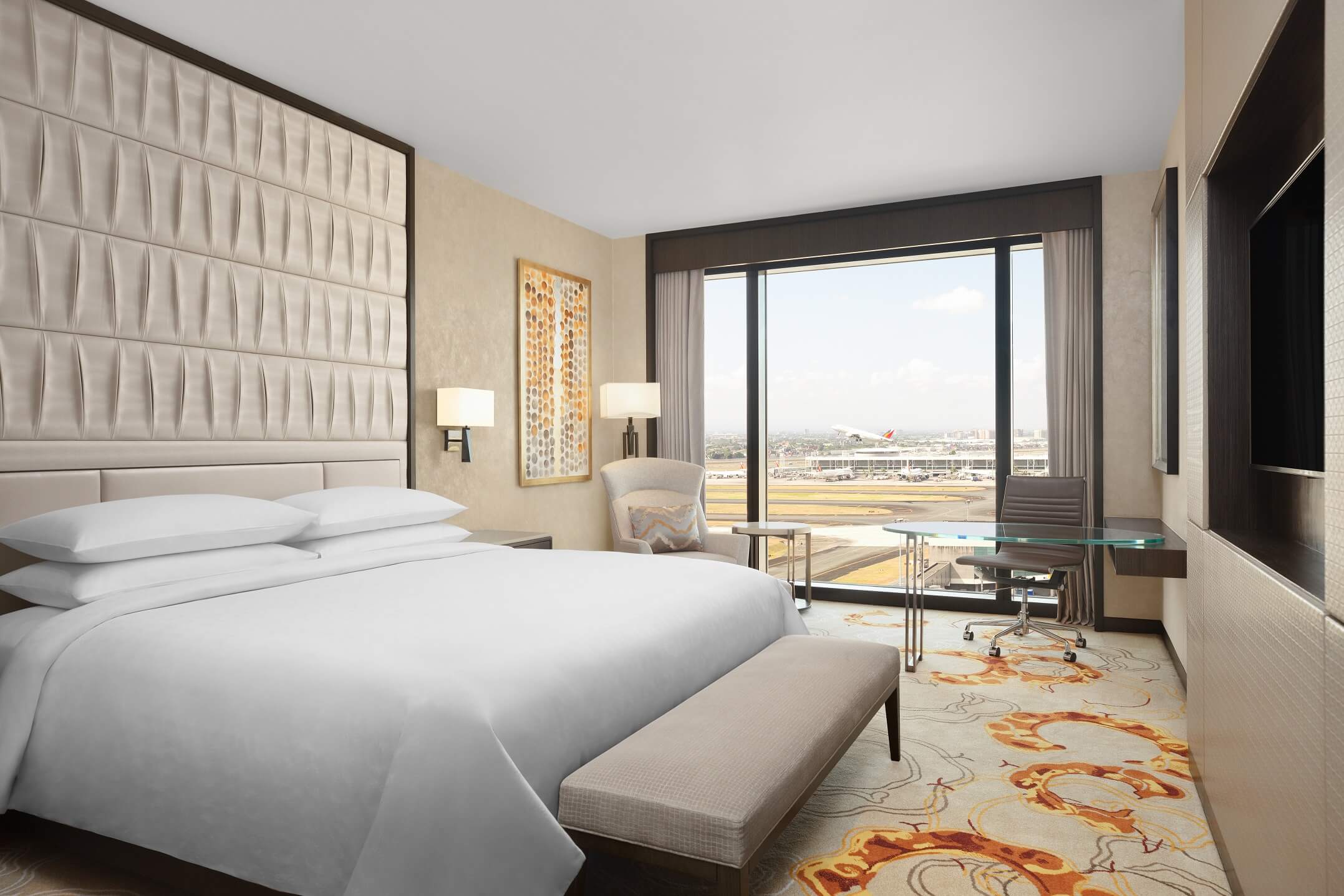 Deluxe Room at Sheraton Manila Hotel at Newport World Resorts