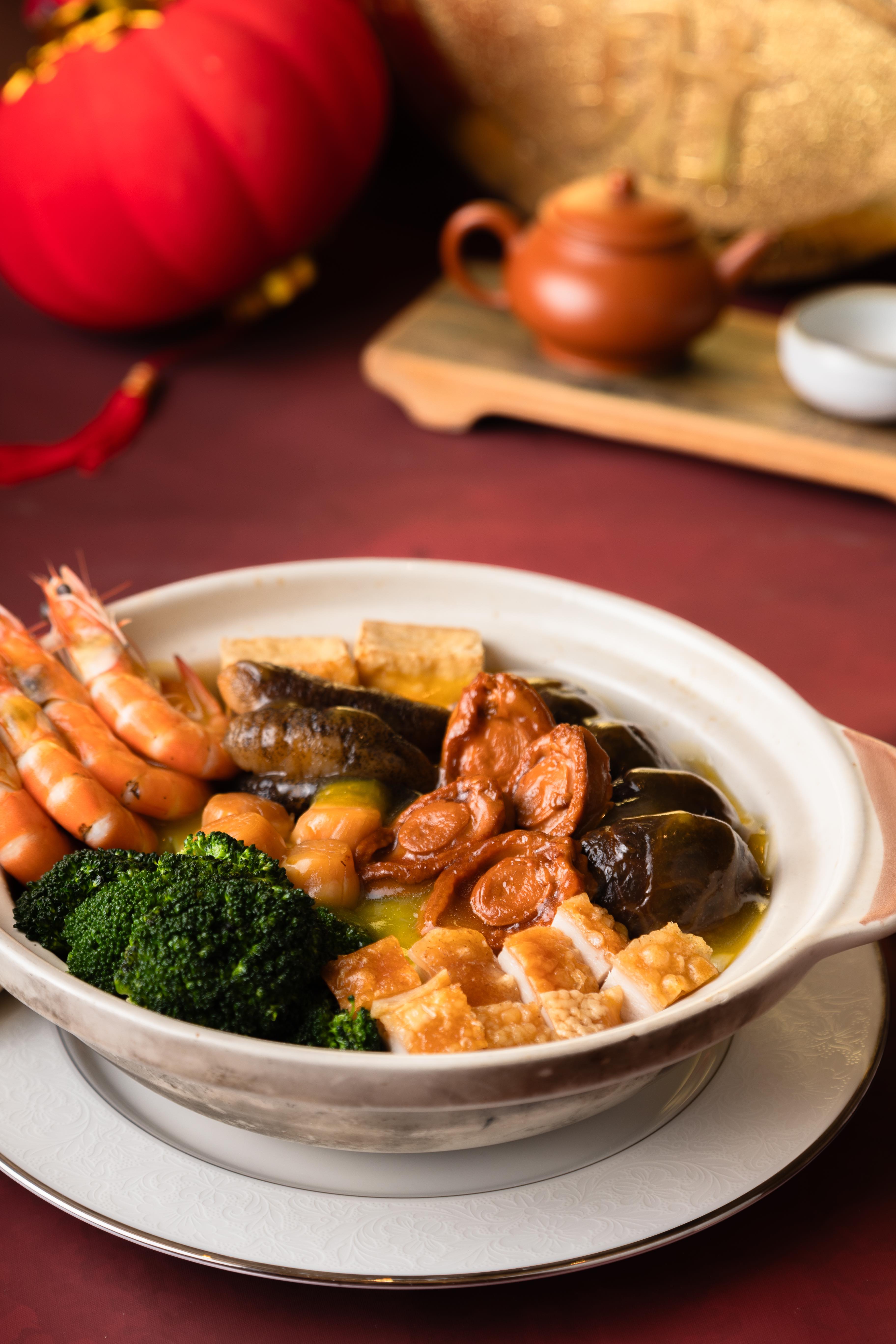 Golden Sauce Poon Choi at Happy 8, Newport World Resorts