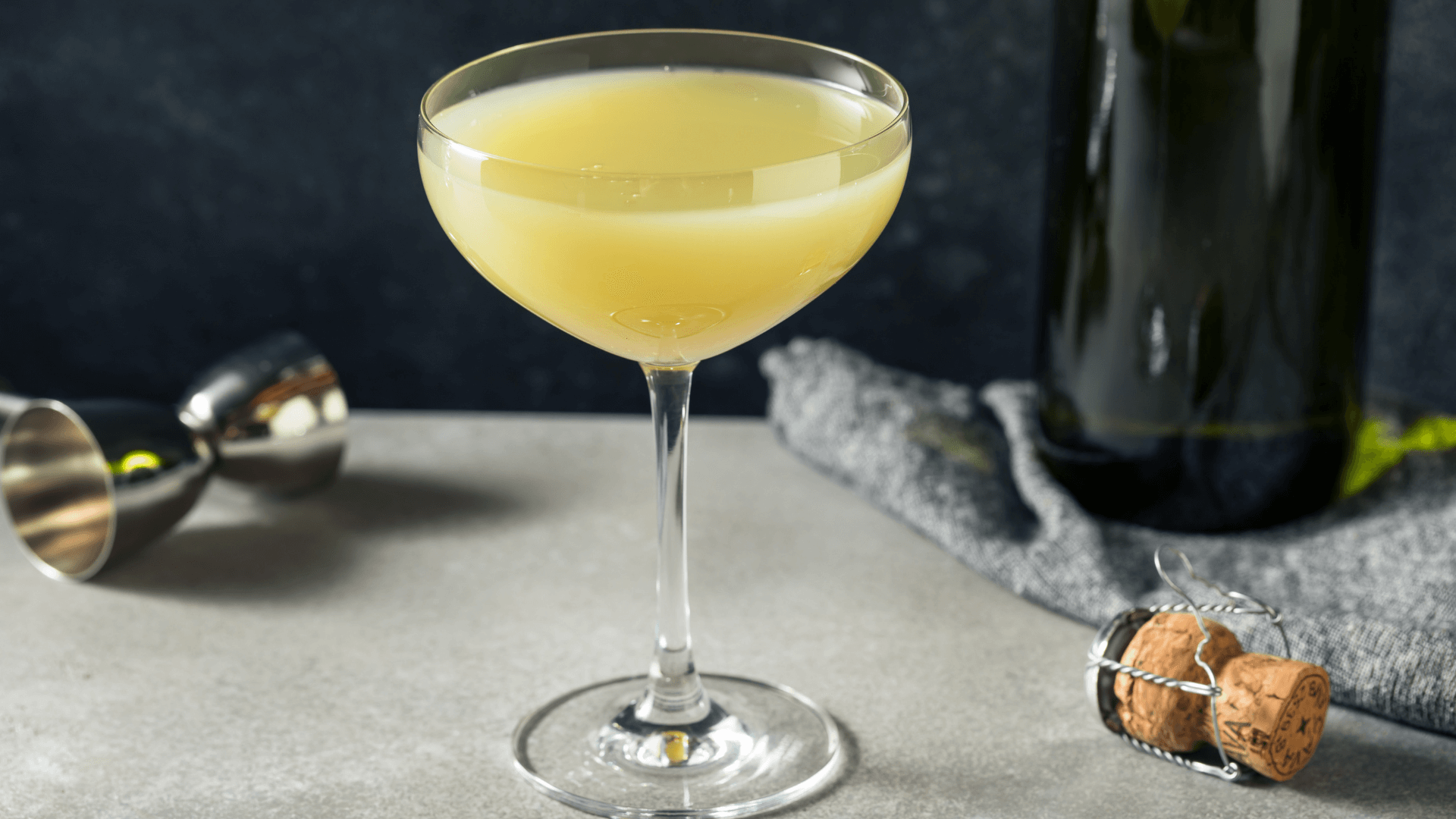 Glass of Death in the Afternoon cocktail